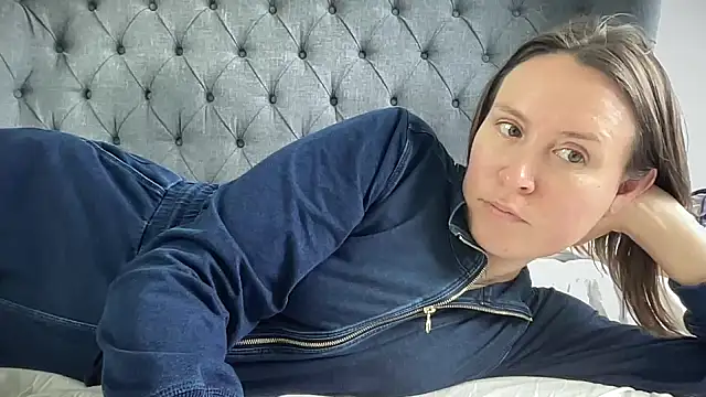 eatmypie69 online show from November 12, 10:41 am