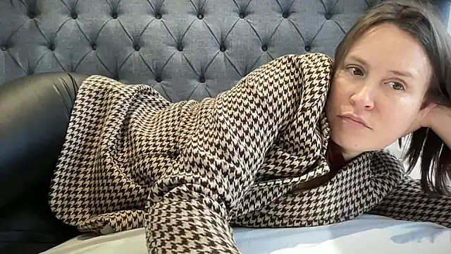 eatmypie69 online show from November 14, 1:48 pm