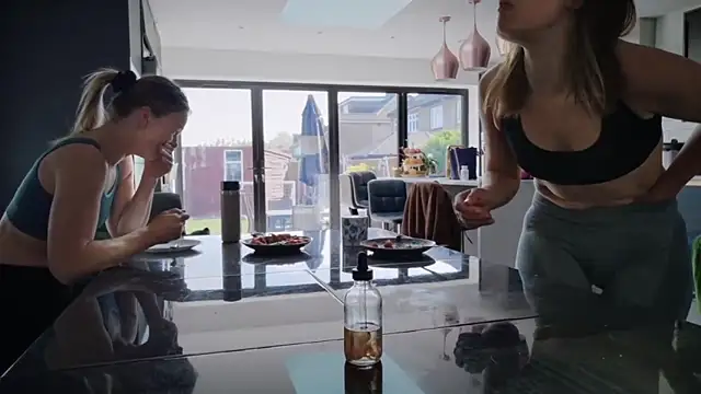 eatmypie69 online show from April 23, 8:32 am