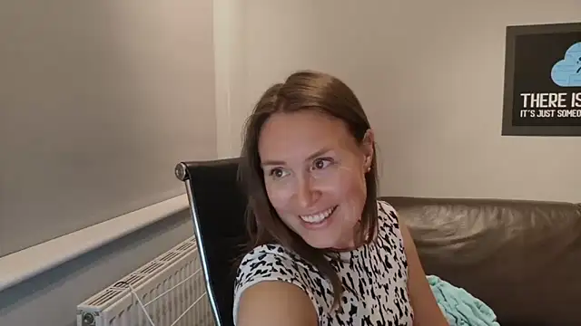 Snapshot of eatmypie69 chatting on June 19, 9:53 pm eatmypie69 online show from June 19, 9:53 pm