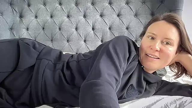 eatmypie69 online show from September 23, 10:22 am