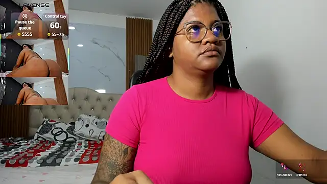 Snapshot of ZahraRose chatting on July 18, 12:36 pm ZahraRose online show from July 18, 12:36 pm