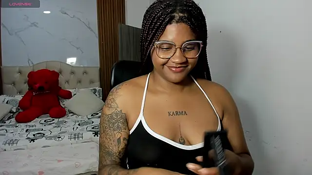 ZahraRose online show from March 24, 8:42 pm