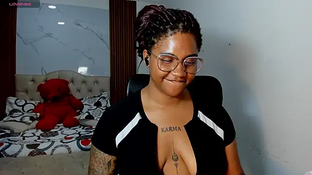 ZahraRose online show from March 15, 3:35 am