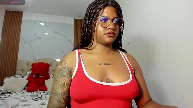 ZahraRose online show from March 29, 5:14 pm