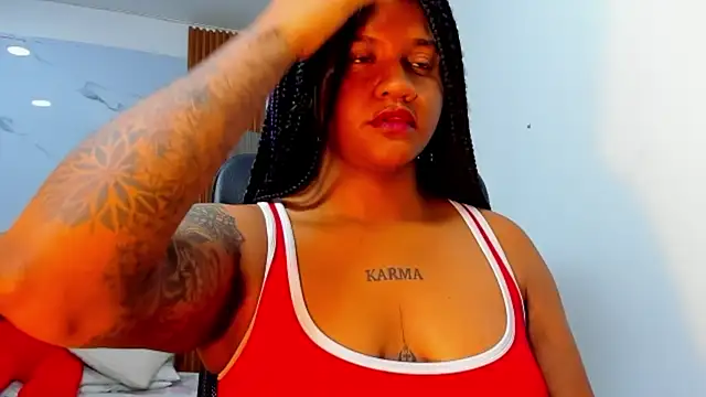 ZahraRose online show from January 9, 8:05 pm