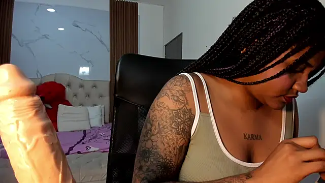 ZahraRose online show from February 9, 8:29 pm