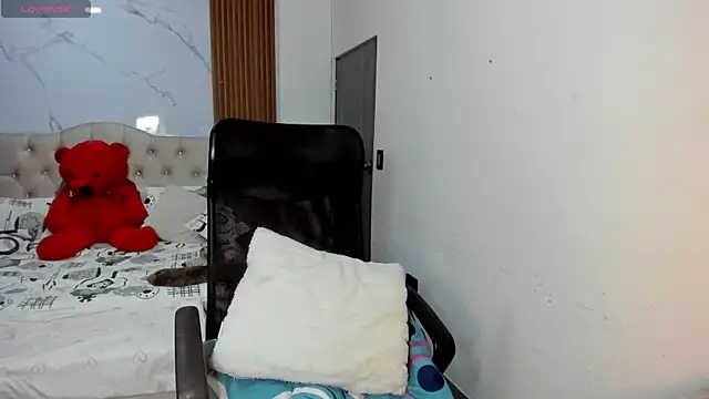 ZahraRose online show from March 21, 11:19 pm