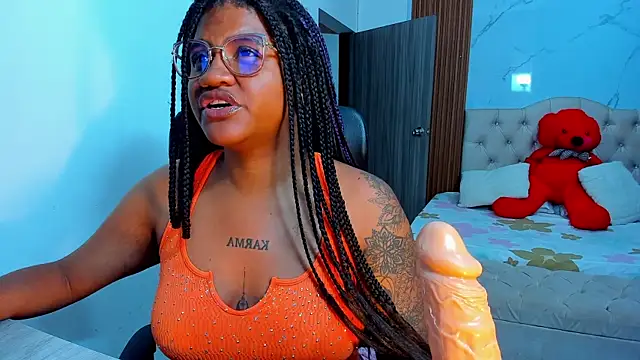 ZahraRose online show from January 6, 7:51 pm