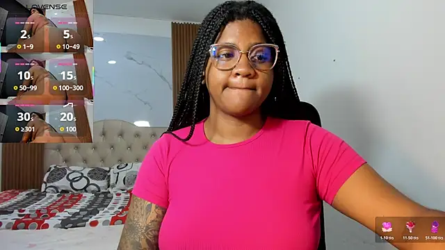 Snapshot of ZahraRose chatting on June 22, 8:50 pm ZahraRose online show from June 22, 8:50 pm