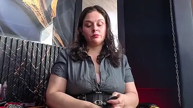 AmandaKovich online show from April 7, 7:26 pm