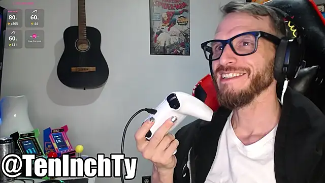 Snapshot of teninchty chatting on May 21, 4:21 am teninchty online show from May 21, 4:21 am