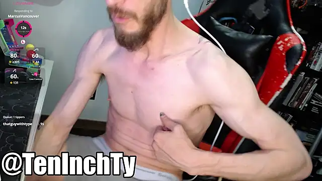 Snapshot of teninchty chatting on May 24, 5:07 am teninchty online show from May 24, 5:07 am