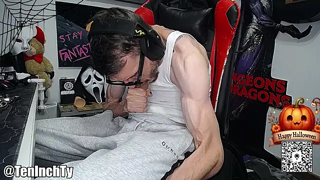 teninchty online show from October 31, 5:31 pm