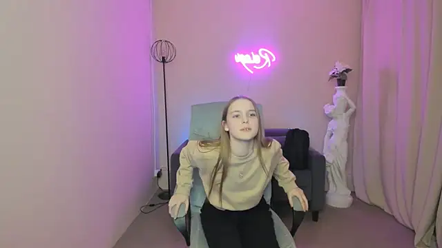 Snapshot of TaiteHankins chatting on February 14, 3:05 pm TaiteHankins online show from February 14, 3:05 pm