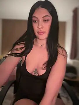 YoungHotMilf97 online show from February 28, 6:18 pm