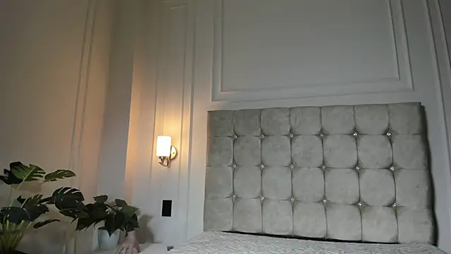 JasmineRoss 1 online show from October 25, 7:03 pm