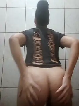 Snapshot of gatinha_18 chatting on November 10, 4:50 am gatinha 18 online show from November 10, 4:50 am