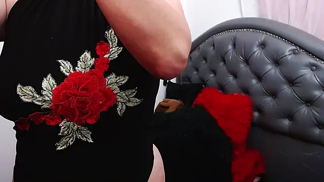 angellyhorny online show from April 5, 9:32 pm