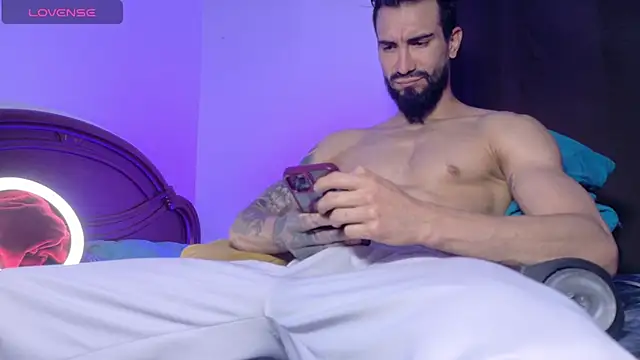 K cique online show from March 10, 1:42 am