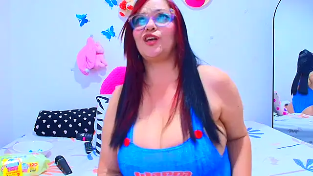 Snapshot of Veronica_Milf1 chatting on March 13, 6:05 am Veronica Milf1 online show from March 13, 6:05 am
