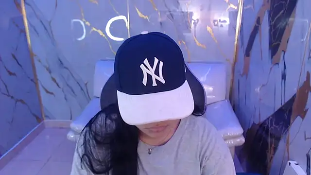Snapshot of melany_rouse18 chatting on September 24, 1:50 pm melany rouse18 online show from September 24, 1:50 pm