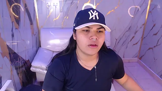 Snapshot of melany_rouse18 chatting on November 20, 12:17 pm melany rouse18 online show from November 20, 12:17 pm