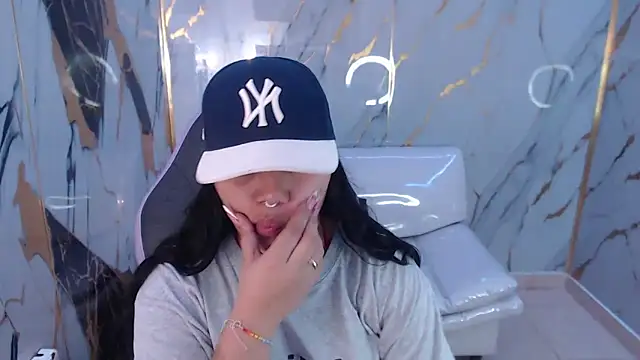 Snapshot of melany_rouse18 chatting on September 20, 1:16 pm melany rouse18 online show from September 20, 1:16 pm