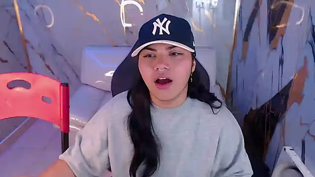 Snapshot of melany_rouse18 chatting on October 4, 1:56 pm melany rouse18 online show from October 4, 1:56 pm