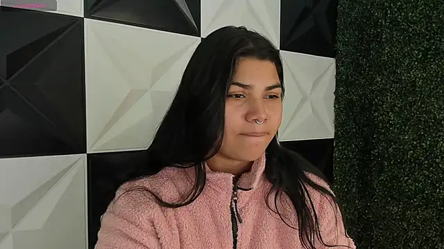 Snapshot of melany_rouse18 chatting on November 30, 12:22 am melany rouse18 online show from November 30, 12:22 am