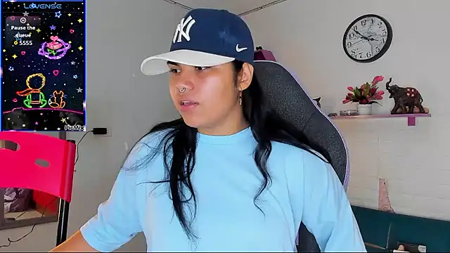 Snapshot of melany_rouse18 chatting on October 30, 5:54 pm melany rouse18 online show from October 30, 5:54 pm