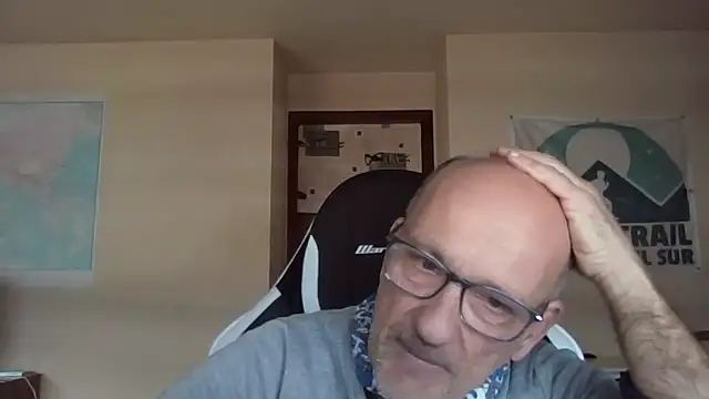 Snapshot of llopaco chatting on February 10, 12:37 pm llopaco online show from February 10, 12:37 pm