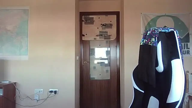 Snapshot of llopaco chatting on January 11, 12:01 pm llopaco online show from January 11, 12:01 pm