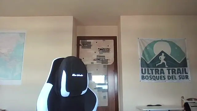 Snapshot of llopaco chatting on February 18, 12:23 pm llopaco online show from February 18, 12:23 pm