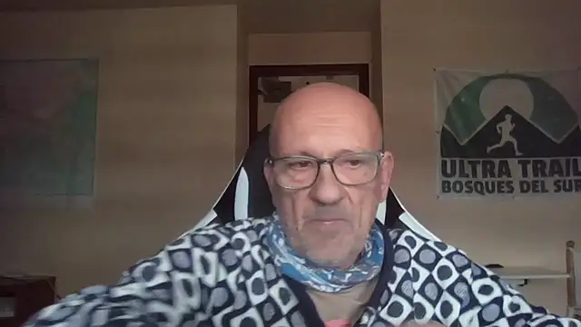 Snapshot of llopaco chatting on December 22, 12:49 pm llopaco online show from December 22, 12:49 pm