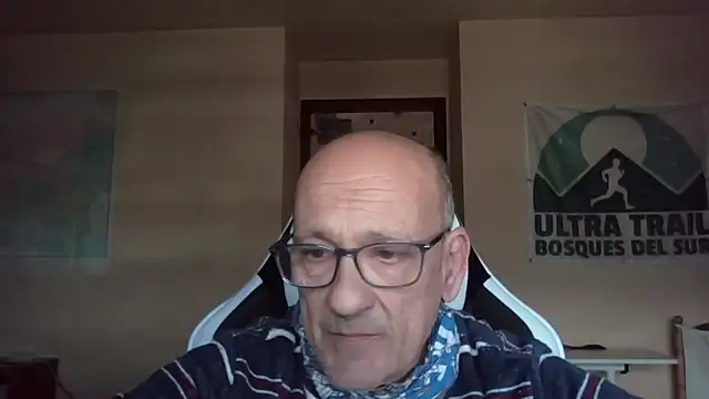 Snapshot of llopaco chatting on February 8, 12:03 pm llopaco online show from February 8, 12:03 pm