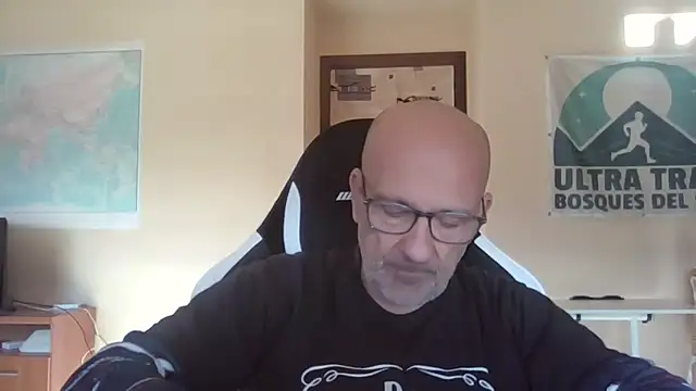 llopaco online show from April 3, 8:10 am