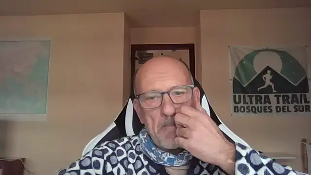 Snapshot of llopaco chatting on December 14, 12:00 pm llopaco online show from December 14, 12:00 pm