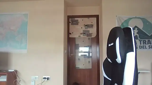 Snapshot of llopaco chatting on February 7, 12:24 pm llopaco online show from February 7, 12:24 pm