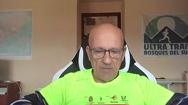 Snapshot of llopaco chatting on February 26, 11:21 am llopaco online show from February 26, 11:21 am