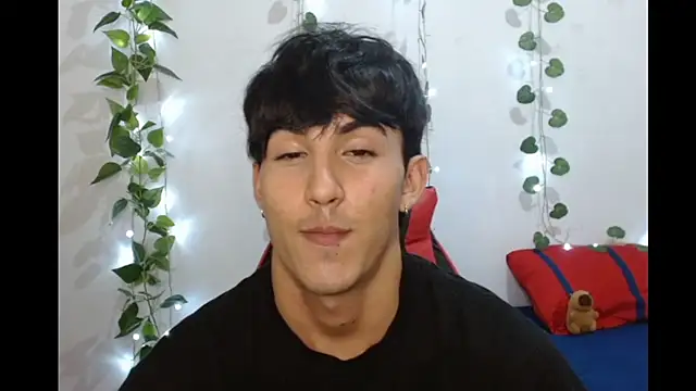 Snapshot of neithanzynxx chatting on March 9, 7:37 pm neithanzynxx online show from March 9, 7:37 pm