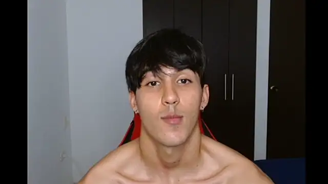 Snapshot of neithanzynxx chatting on March 20, 7:35 pm neithanzynxx online show from March 20, 7:35 pm