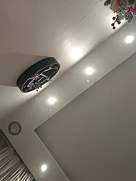 Loly2025 online show from January 5, 11:41 pm