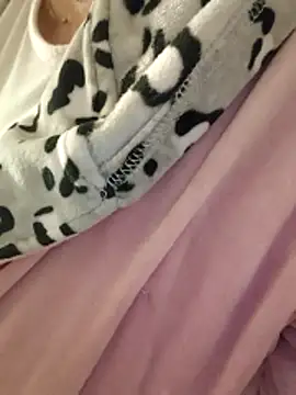 Loly2025 online show from December 18, 1:00 am