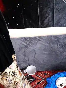 Loly2025 online show from March 1, 1:27 am