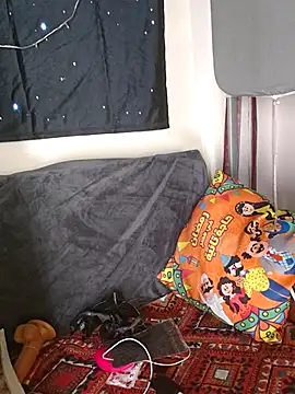 Loly2025 online show from April 10, 11:56 pm