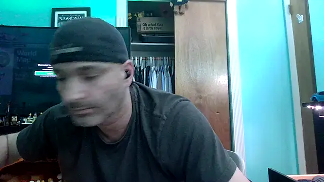 Snapshot of Novabear6996 chatting on June 27, 2:06 am Novabear6996 online show from June 27, 2:06 am