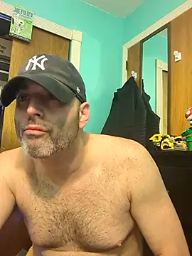 Snapshot of Novabear6996 chatting on March 11, 12:17 pm Novabear6996 online show from March 11, 12:17 pm