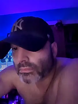 Snapshot of Novabear6996 chatting on December 4, 12:37 pm Novabear6996 online show from December 4, 12:37 pm