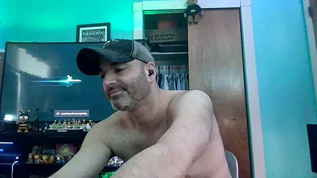 Snapshot of Novabear6996 chatting on June 24, 7:33 pm Novabear6996 online show from June 24, 7:33 pm